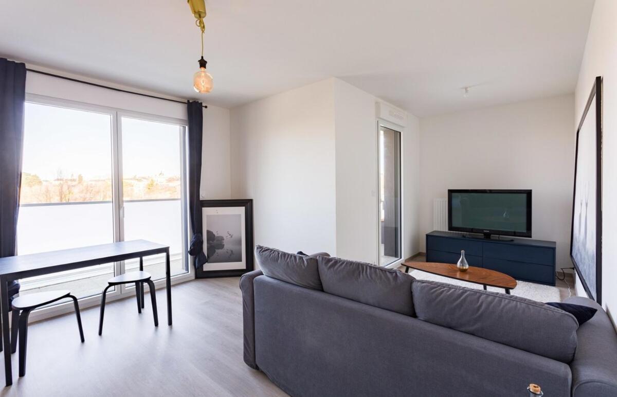 Le Rio, Appartement Avec Terrasse & Parking Rennes Exteriör bild