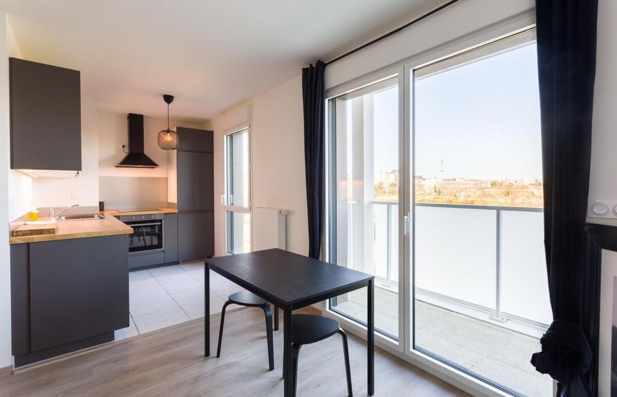Le Rio, Appartement Avec Terrasse & Parking Rennes Exteriör bild